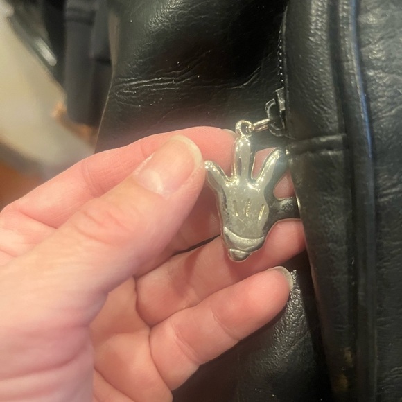 WALT DISNEY WORLD Black PVC Vintage 90's Embroidered Backpack - Picture 10 of 10